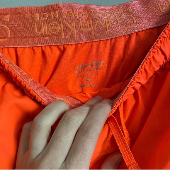 Calvin Klein lined athletic shorts - Picture 5 of 6
